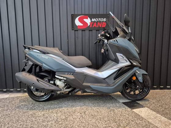 DAFRA CRUISYM 300 